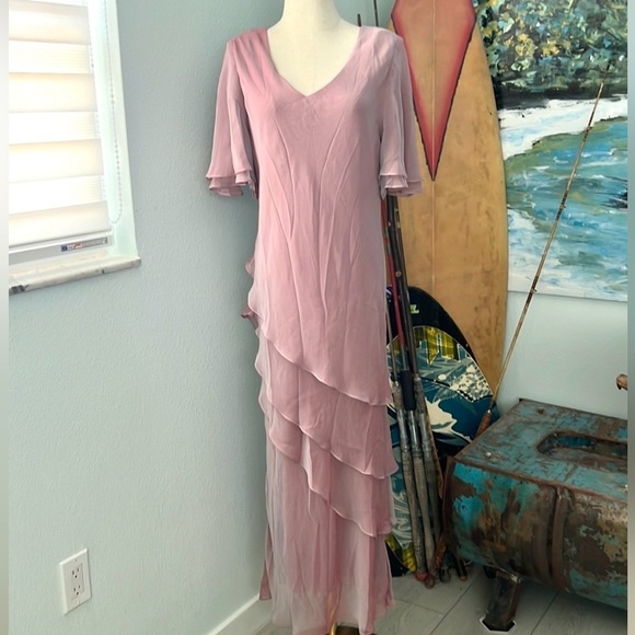 Virgo Mauve Asymmetrical Layered Dress - Picture 6 of 10
